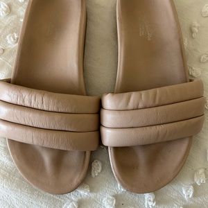 Seychelles Low Key Slides